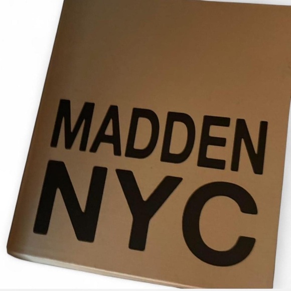 Madden NYC I 10 - Picture 7 of 8